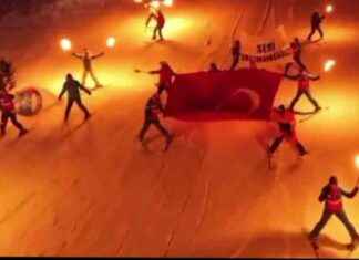 Milli Kayakçıya Meşaleli Gösteri: Kalp Krizi Anısına Ölen Sporcu için Unutulmaz Bir Anma milli-kayakya-mealeli-gsteri-kalp-krizi-ansna-len-sporcu-iin-unutulmaz-bir-anma