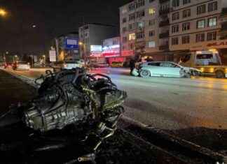 Alkollü Sürücünün Karıştığı Kazada Otomobil Motoru Koptu: 2 Yaralı – Haber Detayları alkoll-srcnn-kart-kazada-otomobil-motoru-koptu-2-yaral-haber-detaylar