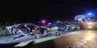 Hafif Ticari Araçla Otomobil Kaza Yaptı: 7 Yaralı hafif-ticari-arala-otomobil-kaza-yapt-7-yaral