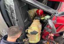 Ahşap Yüklü TIR Kazası: Şoför Ağır Yaralandı ahap-ykl-tr-kazas-ofr-ar-yaraland