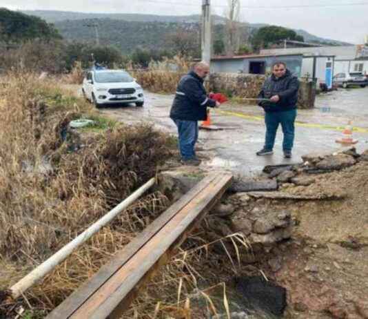 Çanakkale’de sağanak yıkılan köprünün yapımı başladı. anakkalede-saanak-yklan-kprnn-yapm-balad