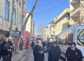 Araç Saldırısında Yaralanan Kişi Hastaneye Kaldırıldı ara-saldrsnda-yaralanan-kii-hastaneye-kaldrld