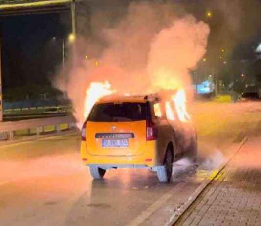 Bursa’da Otomobil Alev Alev Yanarken Kameraya Yansıdı bursada-otomobil-alev-alev-yanarken-kameraya-yansd