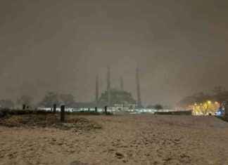 Edirne’de Kar Yağışı Etkisi Artarak Devam Ediyor edirnede-kar-ya-etkisi-artarak-devam-ediyor