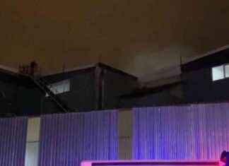 Tekstil Fabrikası Çatısındaki Yangın Hızla Söndürüldü tekstil-fabrikas-atsndaki-yangn-hzla-sndrld