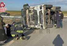 TIR Devrildi: Viraj Alınamadı, 1 Yaralı tr-devrildi-viraj-alnamad-1-yaral