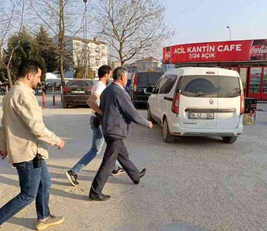 Eşini Tabancayla Kovalayan Adamın Boşanma Hikayesi eini-tabancayla-kovalayan-adamn-boanma-hikayesi