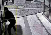 İşyeri Camını Kırıp Hırsızlık Yapan Şüpheli Yakalandı iyeri-camn-krp-hrszlk-yapan-pheli-yakaland