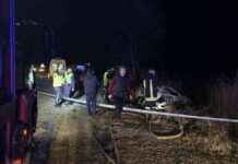 Nikahtan dönenlerin otomobili kaza yaptı: 1 ölü, 7 yaralı nikahtan-dnenlerin-otomobili-kaza-yapt-1-l-7-yaral