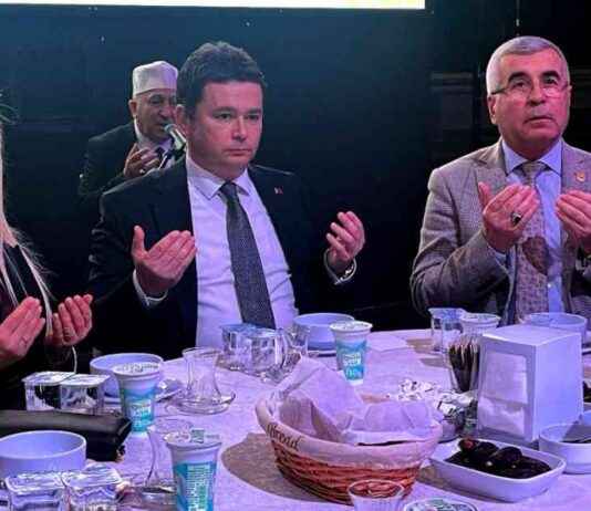 Osmangazi Belediye Başkanı Muhtarlar ve Meclis Üyelerine İftar Verdi osmangazi-belediye-bakan-muhtarlar-ve-meclis-yelerine-iftar-verdi
