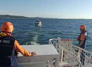 Çanakkale Boğazı’nda Sürüklenen Tekne Kurtarıldı anakkale-boaznda-srklenen-tekne-kurtarld