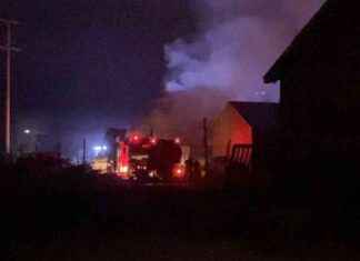 Bursa Mobilya İmalathanesindeki Yangın Söndürüldü bursa-mobilya-imalathanesindeki-yangn-sndrld