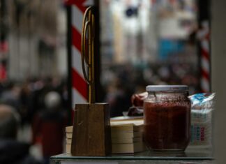 Özcanlar Köfte Çorlu: Lezzet Dolu Bir Deneyim İçin Nerelere Gitmeli?